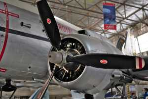 DOUGLAS-DC3-02