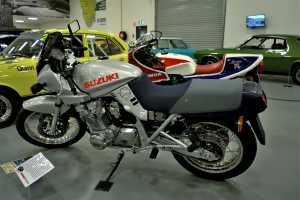 1981-SUZUKI-GSX1100-KATANA(1)