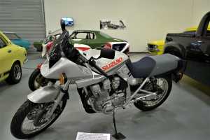 1981-SUZUKI-GSX1100-KATANA(4)