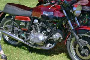 74-DUCATI-750GT(25)
