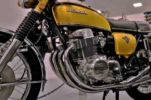HONDA-CB750K1-02