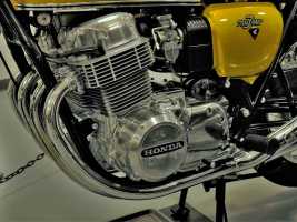 HONDA-CB750K1-4-01