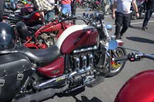 TRIUMPH-ROCKET-3-2