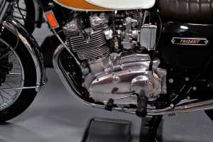 TRIUMPH-TRIDENT-750-3(2)